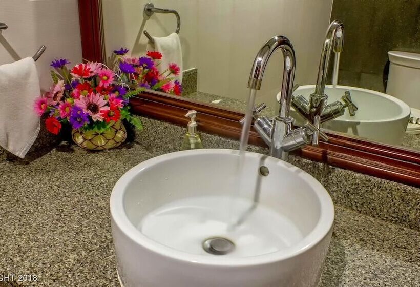 ویلای 3 خوابه با استخر, Les Palmares Villas