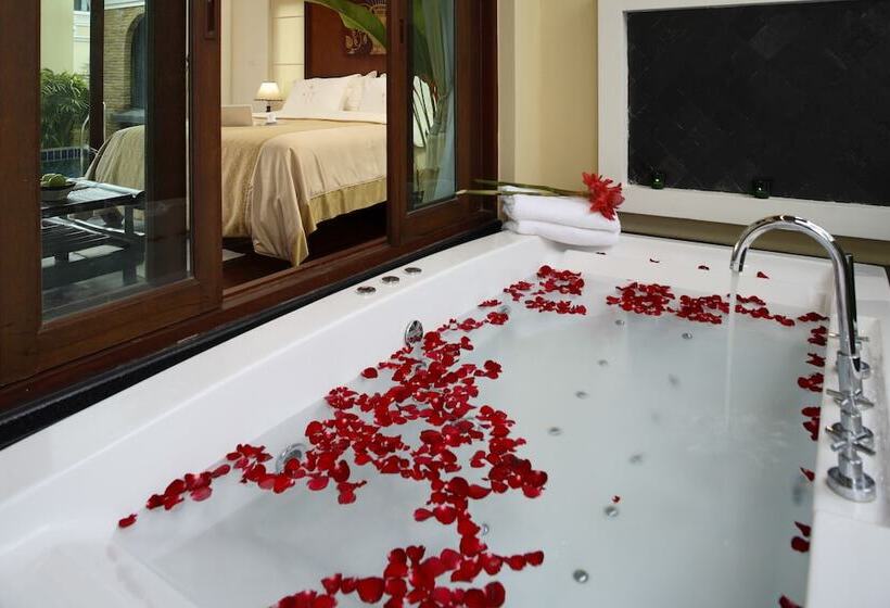ویلای یک اتاق خوابه با استخر شنا, Les Palmares Villas