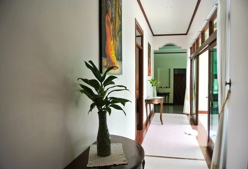 ویلای یک اتاق خوابه با استخر شنا, Les Palmares Villas