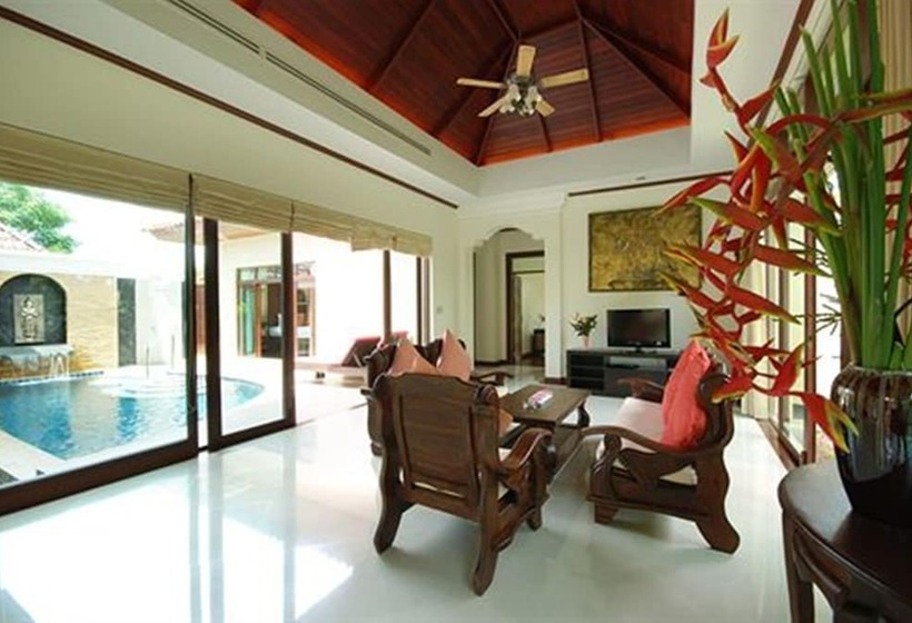 ویلای یک اتاق خوابه با استخر شنا, Les Palmares Villas