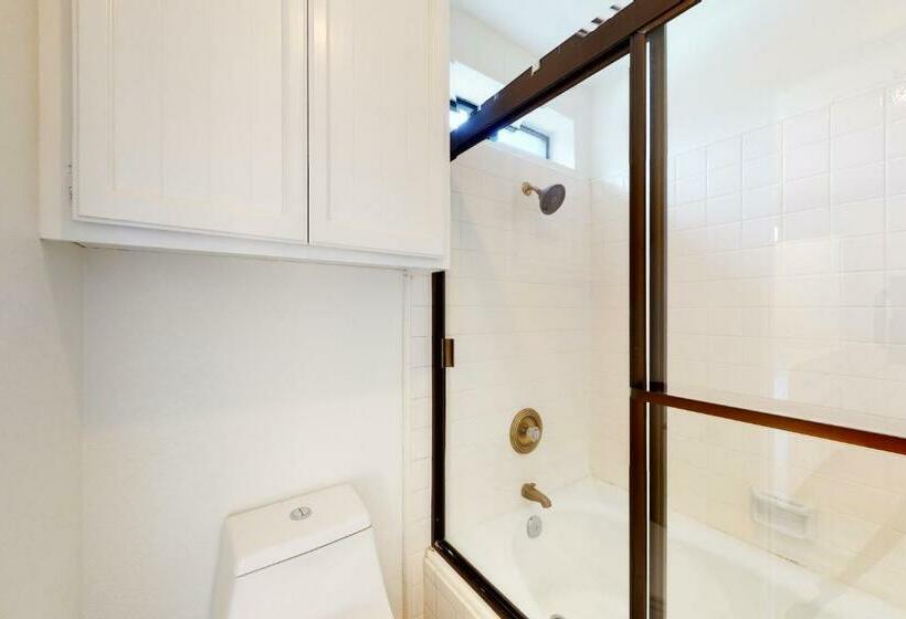 Дом 3 Спальни, Village Bay Haven