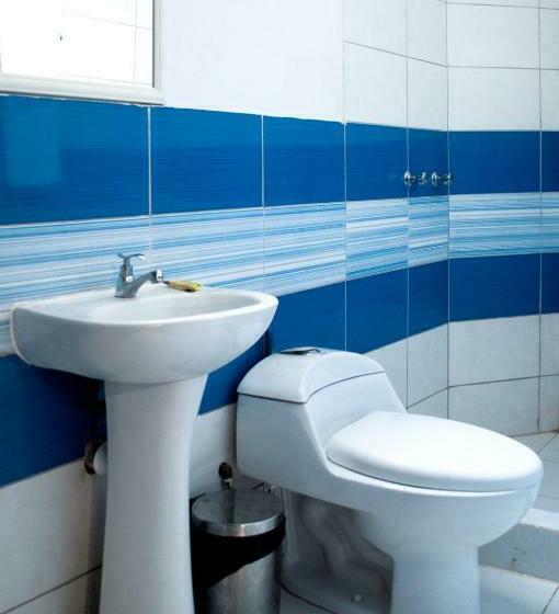 اتاق سوپریور با تخت بزرگ, Hostal Los Angeles