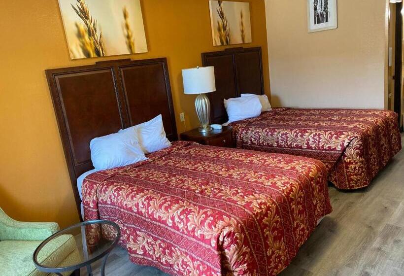 Номер Стандарт 2 Двуспальные Кровати, Deluxe Inn Hardeeville