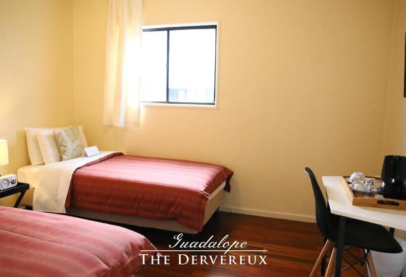 Quarto Economy Banheiro Compartilhado, The Devereux Boutique