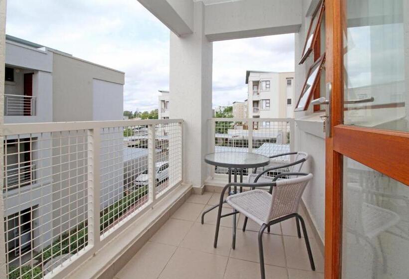 آپارتمان 2 خوابه, Greenwich 2 Bedroom 2 Bath Serv Apart With 24hrs Electricity