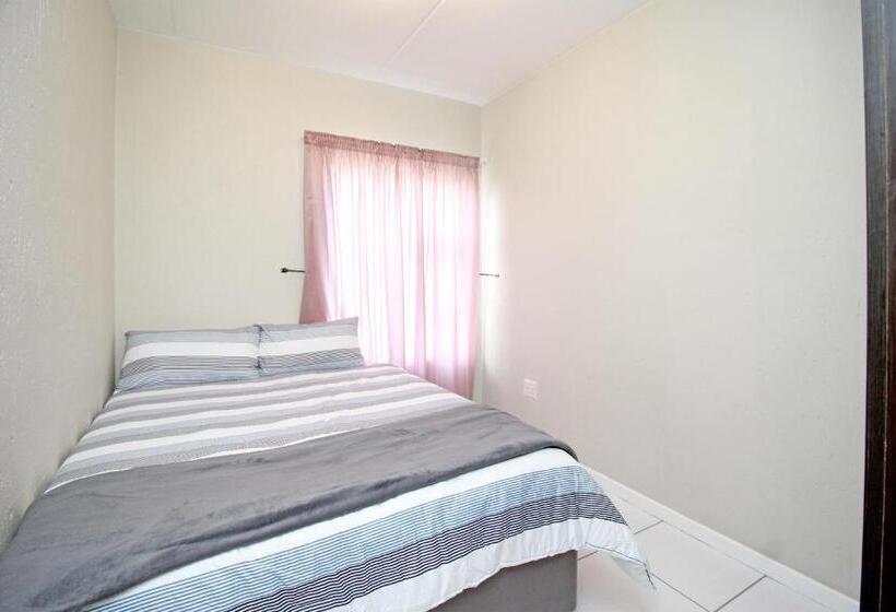 آپارتمان 2 خوابه, Greenwich 2 Bedroom 2 Bath Serv Apart With 24hrs Electricity