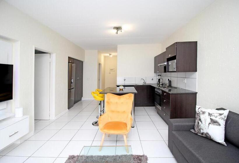 آپارتمان 2 خوابه, Greenwich 2 Bedroom 2 Bath Serv Apart With 24hrs Electricity