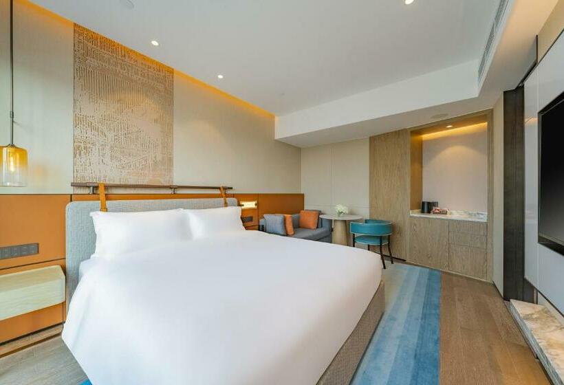 Стандартный Номер Кровать Кинг, Holiday Inn Zhuhai City Center, An Ihg