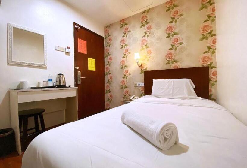 اتاق استاندارد یک نفره, Mr Hotel Nusa Bestari