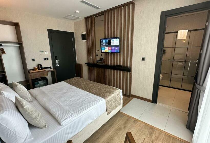 اتاق سوپریور, Trademark Collection By Wyndham Operla Airport Hotels