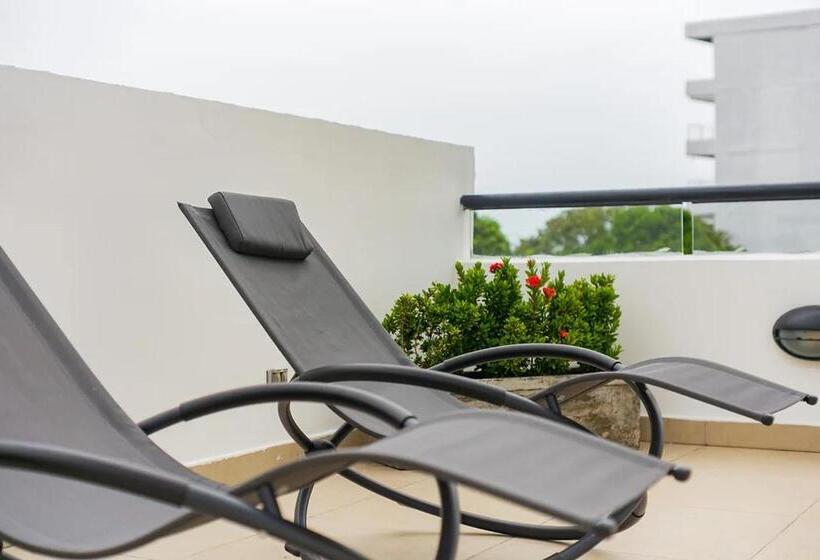 سوییت, Luxury 1br Suite Rooftop 201