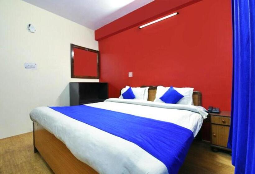 חדר דלוקס, Chinar Lake View Nainital   100 Meter From Mall Road   Hygiene, Lake View & Spacious Room