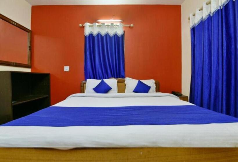 חדר דלוקס, Chinar Lake View Nainital   100 Meter From Mall Road   Hygiene, Lake View & Spacious Room