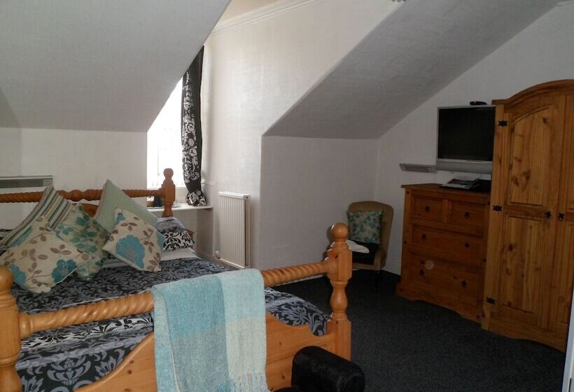 Quarto Triplo Estandar, Clarin Guest House