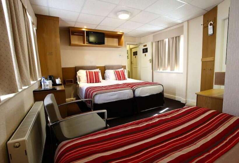 اتاق استاندارد چهار تخته, Clifton Court