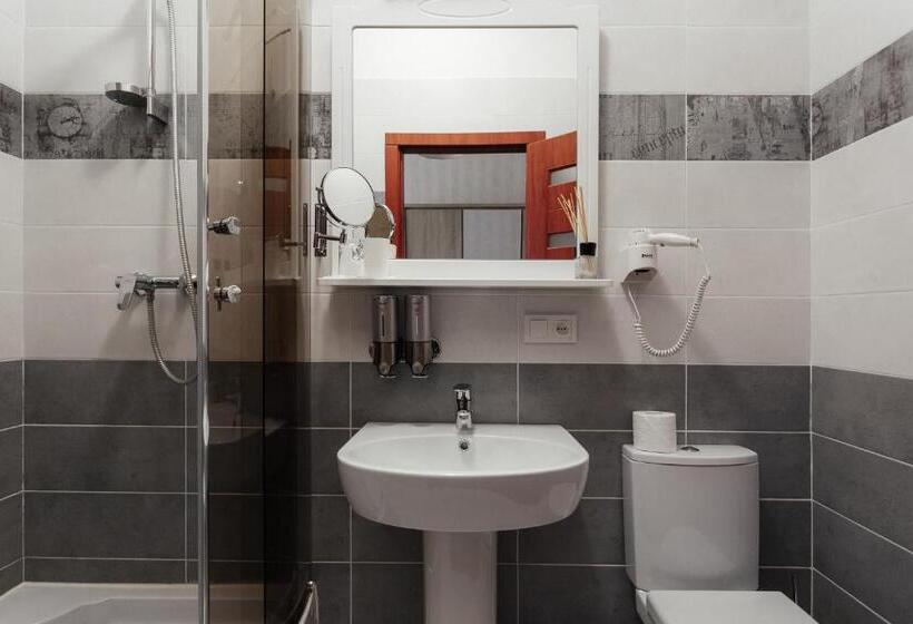 آپارتمان 1 خوابه, Noname Hotel Odessa