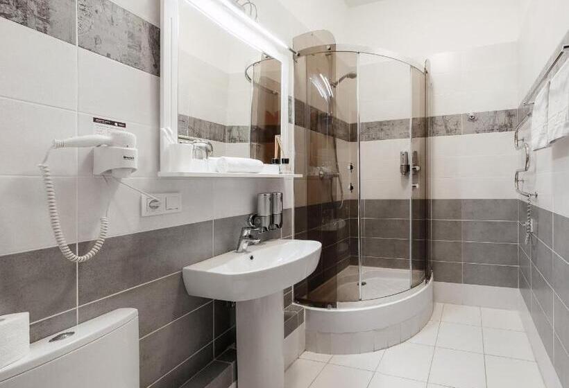 آپارتمان 1 خوابه با بالکن, Noname Hotel Odessa