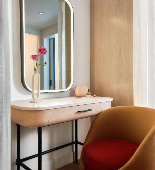 سوئیت با چشم‌انداز, Virgin Hotels New York City