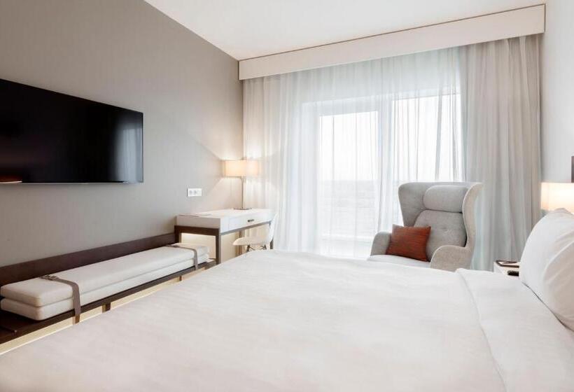 キングサイズベッドのスーペリアルーム, Ac Hotel By Marriott Paris Le Bourget Airport