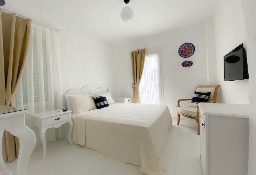 Номер Стандарт Вид на Бассейн, Balambaka Hotel Alacati