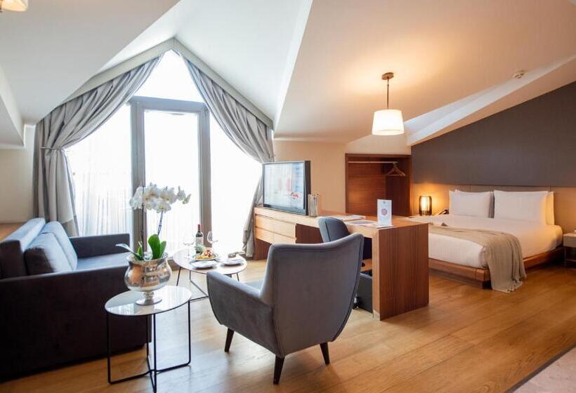 Superior Room with Terrace, Dosso Dossi Hotels & Spa Downtown