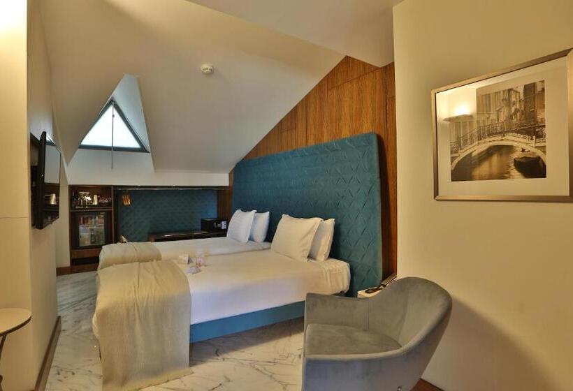 سوئیت پریمیوم, Dosso Dossi Hotels & Spa Downtown