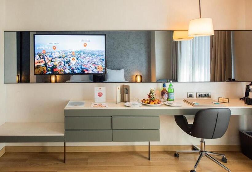 اتاق اجرایی, Dosso Dossi Hotels & Spa Downtown