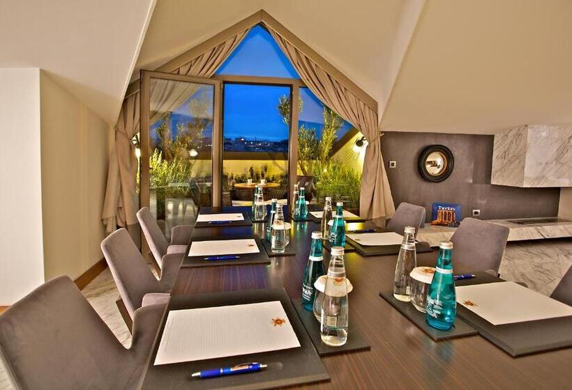 سوئیت پریمیوم, Dosso Dossi Hotels & Spa Downtown