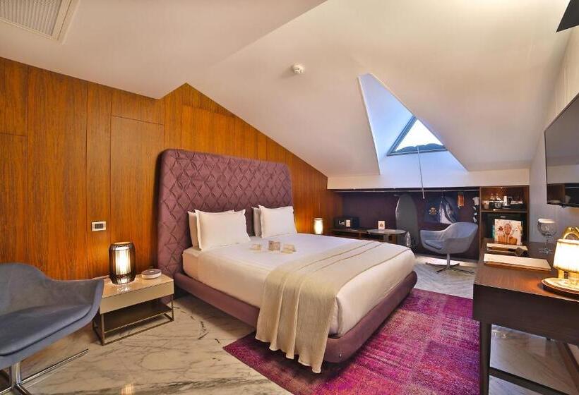 سوئیت پریمیوم, Dosso Dossi Hotels & Spa Downtown