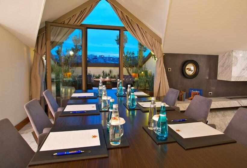 سوئیت پریمیوم, Dosso Dossi Hotels & Spa Downtown
