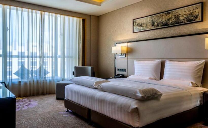 اتاق اجرایی با تخت بزرگ, Pullman Qingdao Ziyue