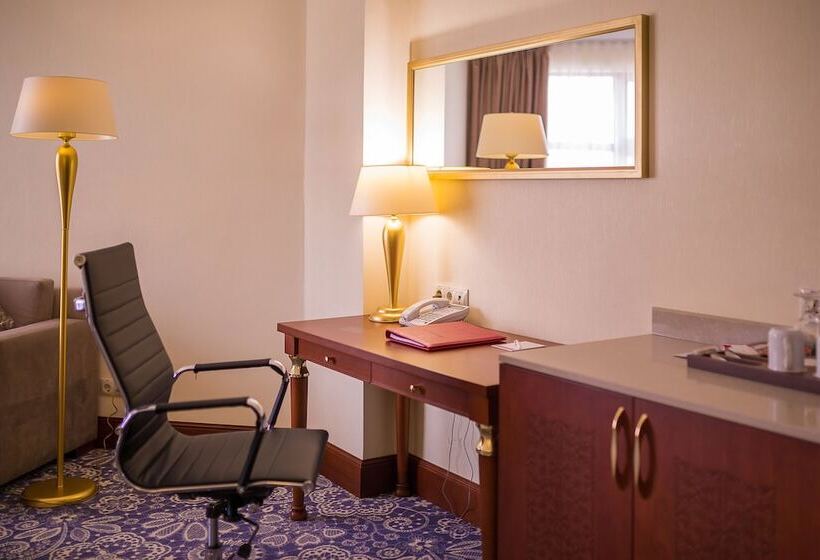 اتاق سوپریور, Ramada By Wyndham Almaty