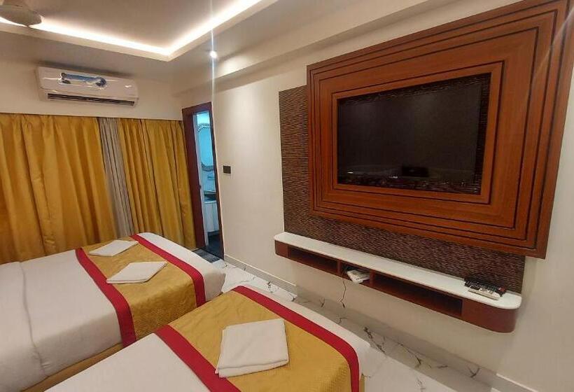 Трехместный Номер Deluxe, Manila