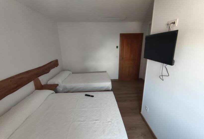 디럭스 룸, Hostal San Juan
