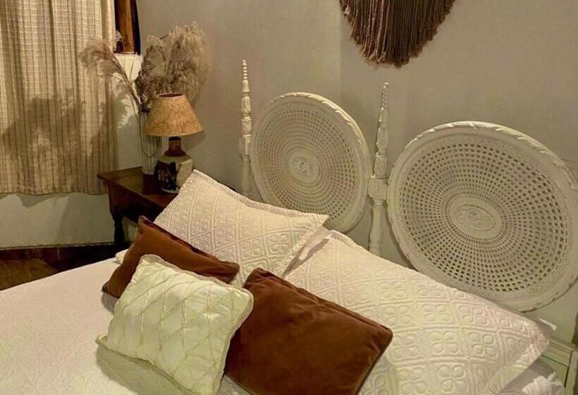 اتاق لوکس, Pousada Econois
