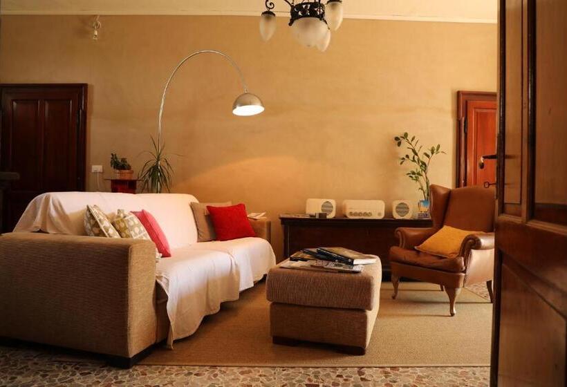 Дом 2 Спальни, B&b Antica Cascina