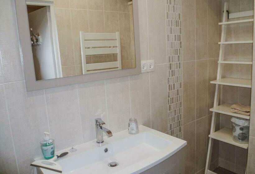 Четырехместный Номер Стандарт, La Laujère Chambres D Hôtes Romance