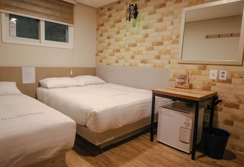 스탠다드 트리플 룸, Dongdaemun Hwashin Hostel
