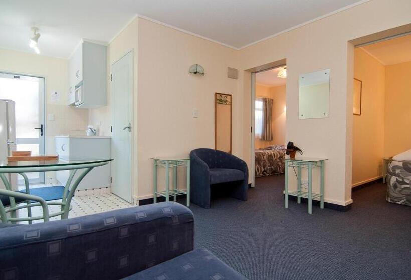 Апартаменты 2 Спальни, Edelweiss Motel