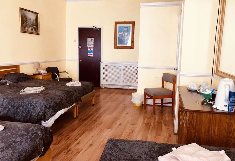 Quarto Triplo Estandar, Castle Lodge Guest House 86 88 Sheil Rd L6 3af