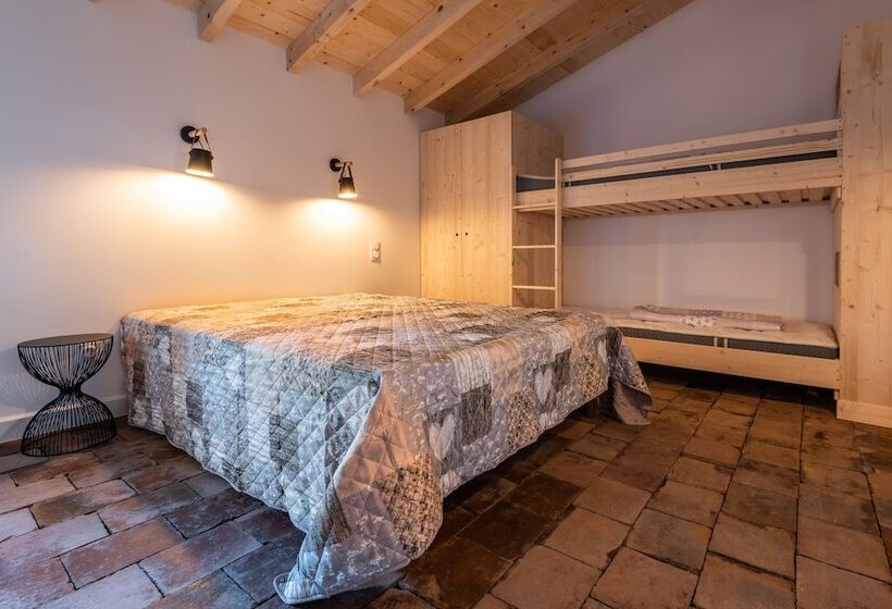 اتاق استاندارد چهار تخته, Le Moulin Du Vivier