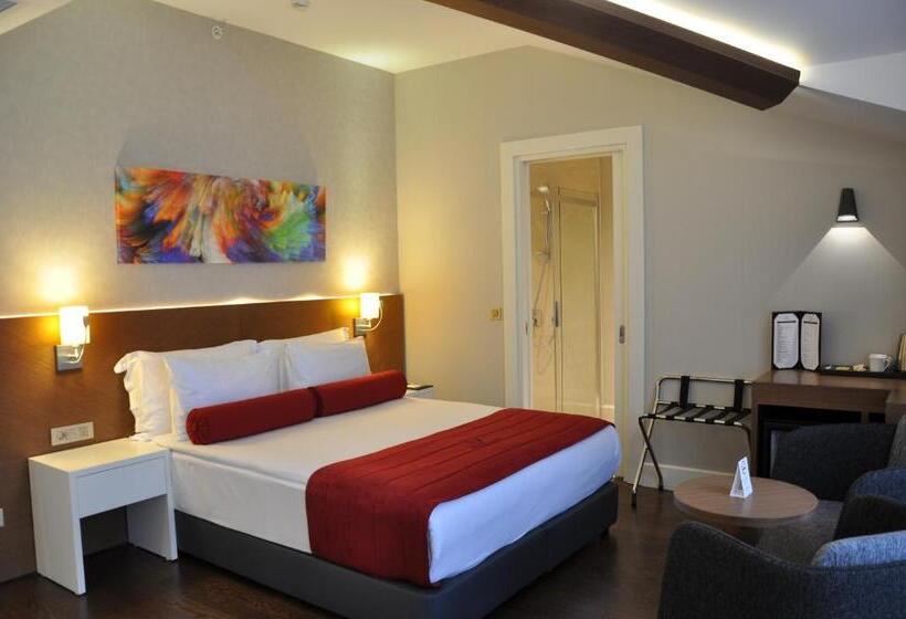 اتاق سوپریور با بالکن, Veyron Hotels & Spa