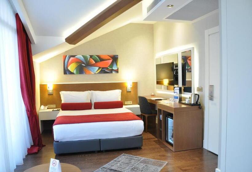 اتاق سوپریور با بالکن, Veyron Hotels & Spa