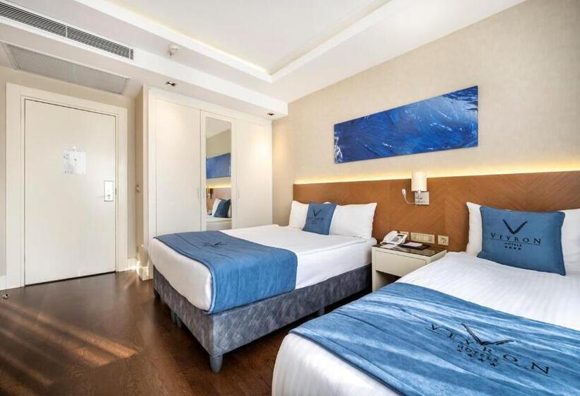اتاق استاندارد سه نفره, Veyron Hotels & Spa