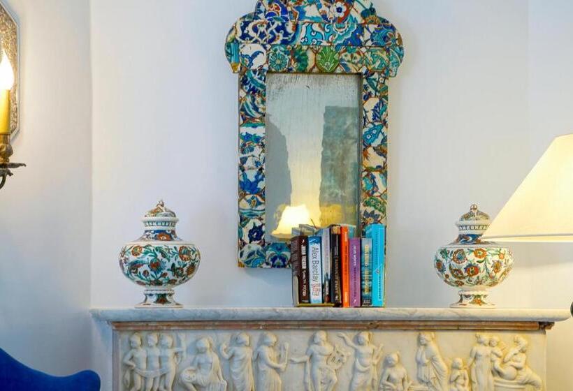 سوییت سوپریور با چشم‌انداز دریا, Villa Cimbrone