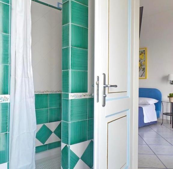 اتاق استاندارد با چشم‌انداز دریا, Maresca Hotel Praiano