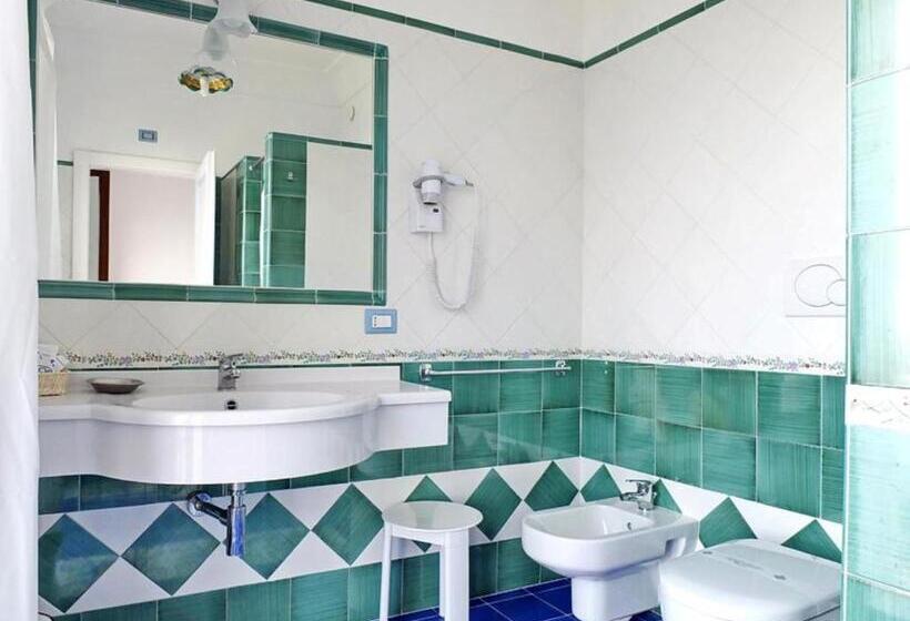 اتاق استاندارد با چشم‌انداز دریا, Maresca Hotel Praiano