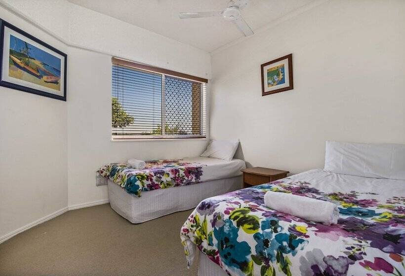 Апартаменты 2 Спальни, Reflections Holiday Apartments