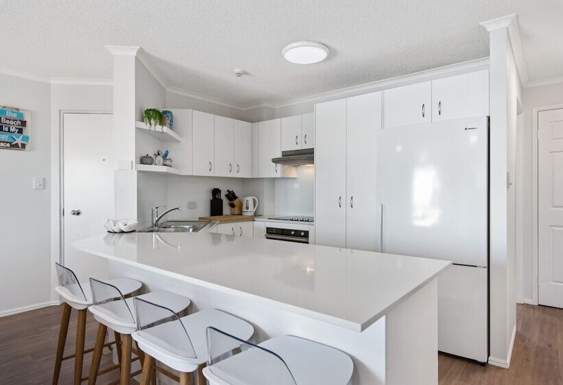 Апартаменты 3 Спальни, Reflections Holiday Apartments