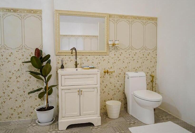 Люкс Deluxe Кровать Кинг, Roomquest Baan Khun Phra The Iconic Residence